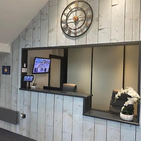 Otel Escape 3*