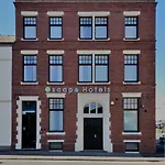 Hotel Escape 3*